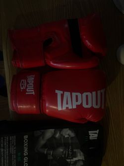 Boxing gloves