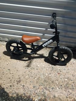Kids balance bike in excellent condition READY TO RIDE