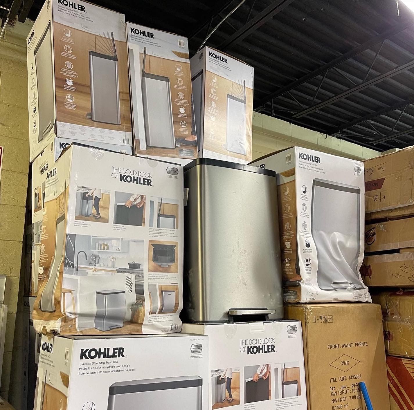 Wholesale Prices Direct To The Public , Thomas Liquidation Center Savannah