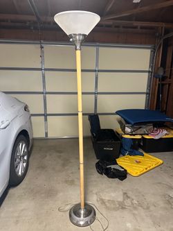 Floor lamp