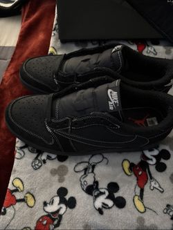 Travis Scott black phantom