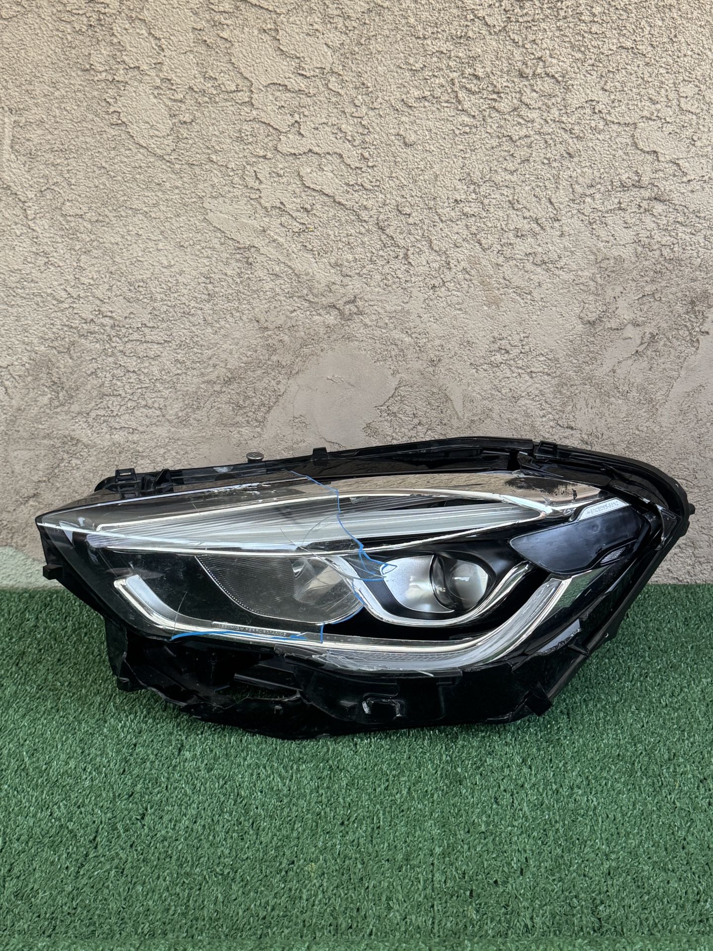 2021-2023 MERCEDES-BENZ GLA250 GLA350 LEFT DRIVER LED HEADLIGHT
