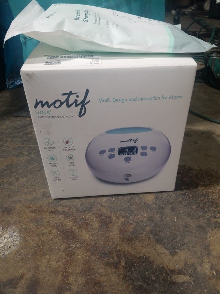 Motif Luna Double Electric Breast Pump  With 40 Extra Breatmilk Storage Bags