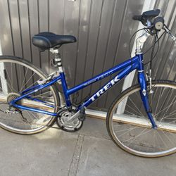 TREK 7300 Aluminum Comfort Step-Thru Hybrid Utility Bike