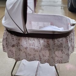 Delta Bassinet 
