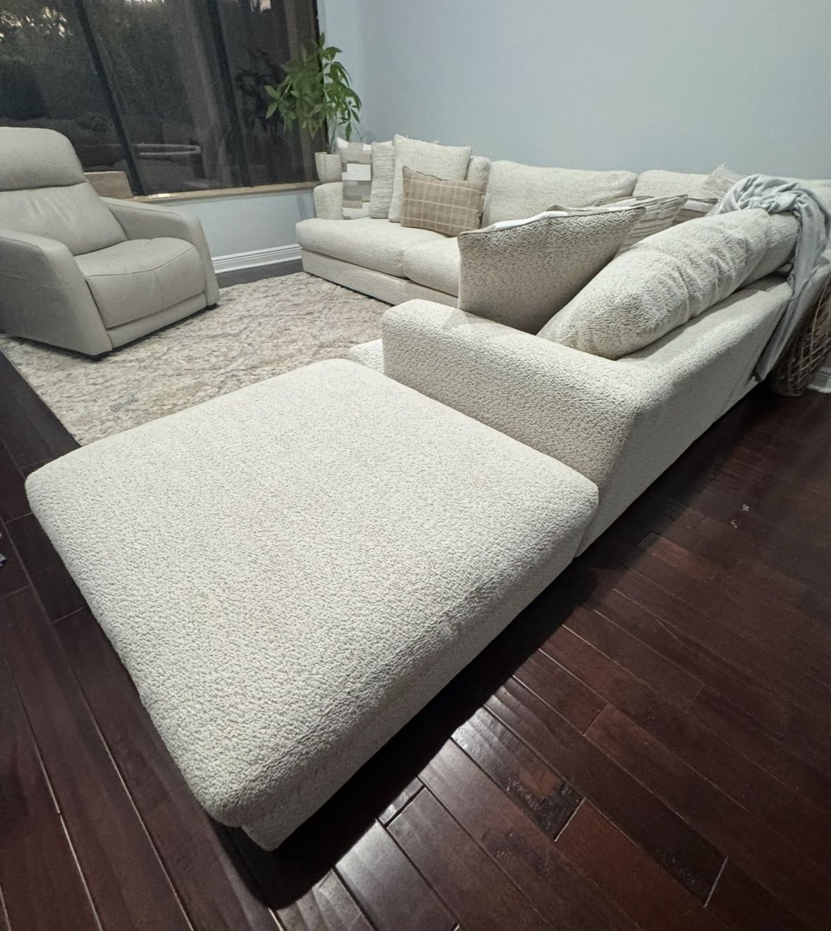 Montecito Sectional + Rolling Ottoman
