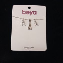 Silver Paris NECKLACE AND EARRINGS $10 SET