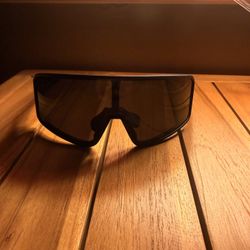 blenders sunglasses all black