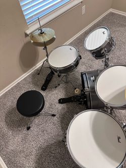 Pearl Jr Drum Set