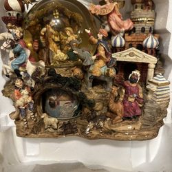 Musical Animated Water Globe