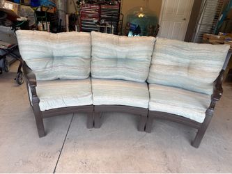 in great condition Outdoor patio Lanai sofa by Tropitone in great condition