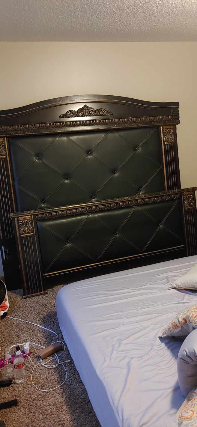 King size Ashley bedroom set