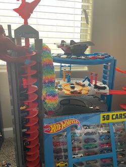 Gorilla Hot Wheels Garage