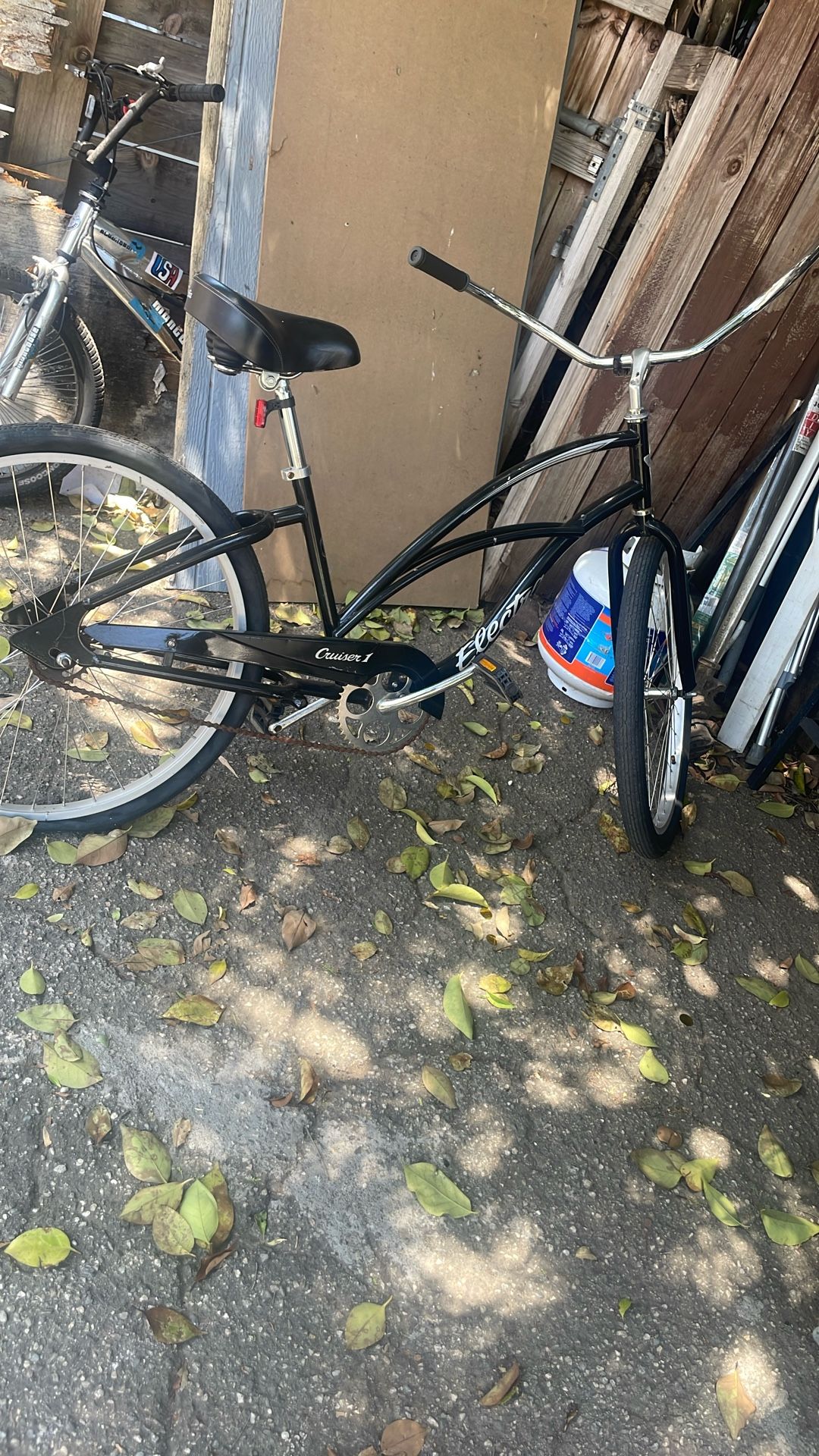Electra Cruiser Beach Bike