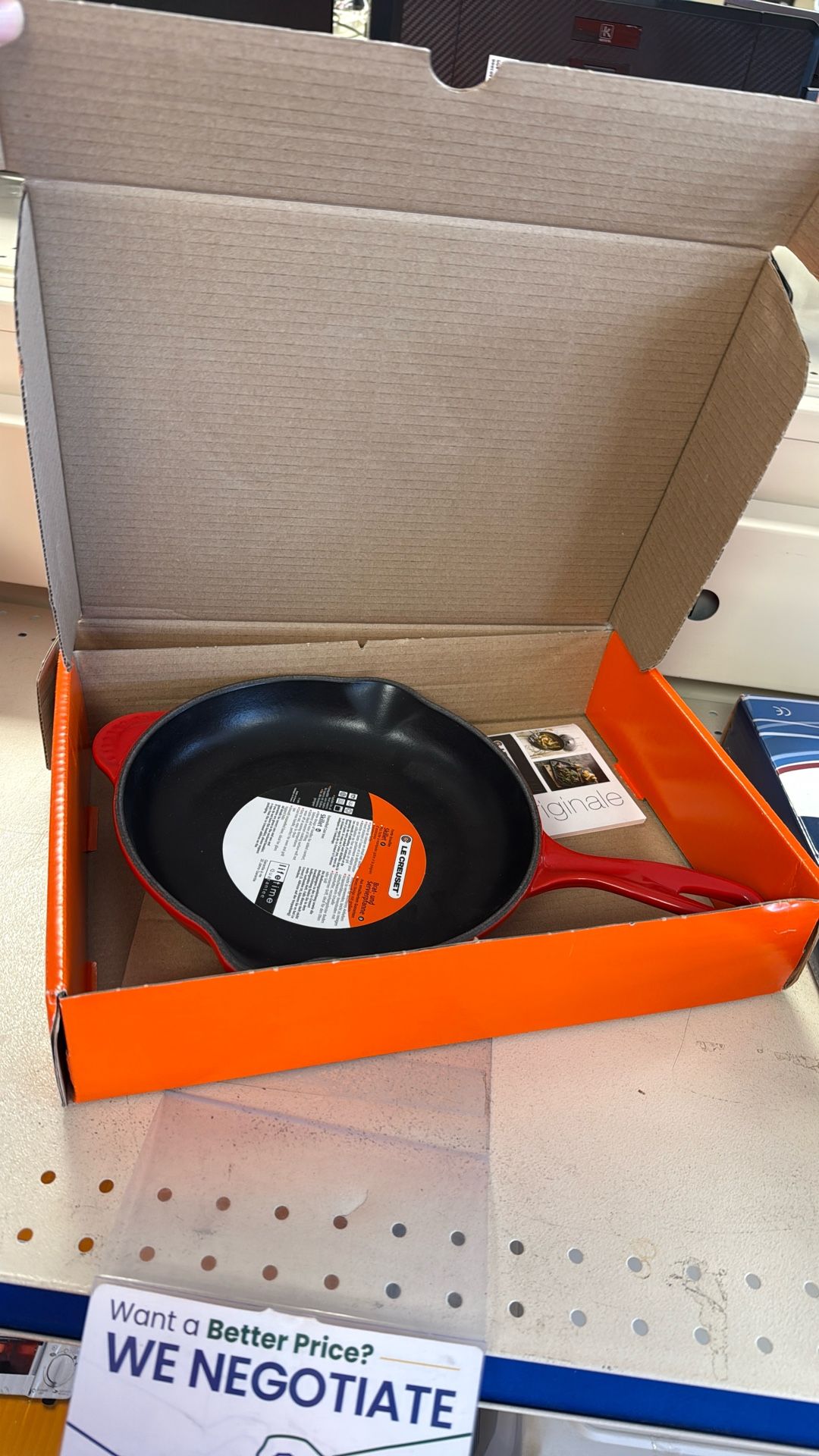 Le Creuset 22080 Skillet