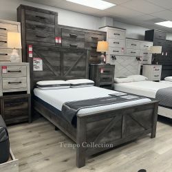 BEDROOM SET, 4 PC QUEEN BED FRAME, DRESSER, MIRROR AND NIGHTSTAND -NEW-
