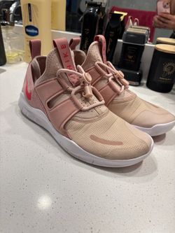 Nike Free RN Sneakers Pink