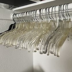 clothes hangers 