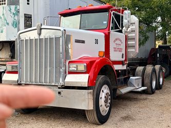 1984 Kenworth Tractor