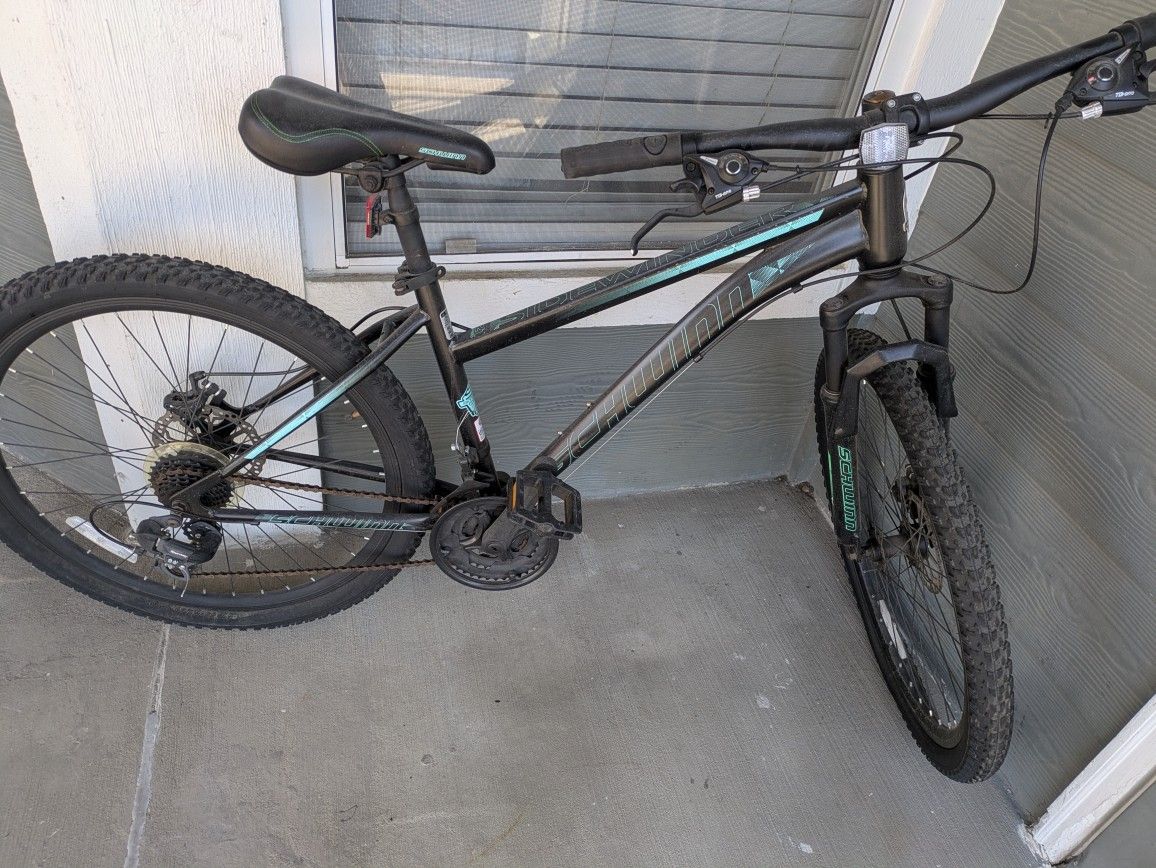 Schwinn Sidewinder mountain bike, 24-inch wheels, 21 speeds