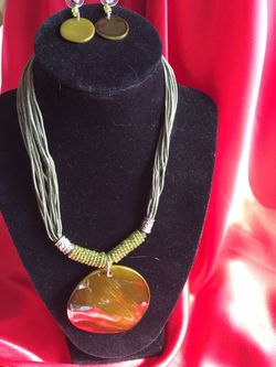 Necklace and earrings set