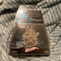 2016 Hot wheels Star Wars Millennium Falcon Limited Edition 