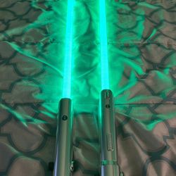 Disney Park special edition Ahsoka Tano Legacy lightsaber set (clone wars edition)