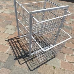 Metal Basket . $15 