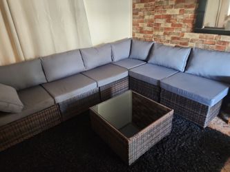 SECTIONAL SOFA  w/ COFFEE TABLE