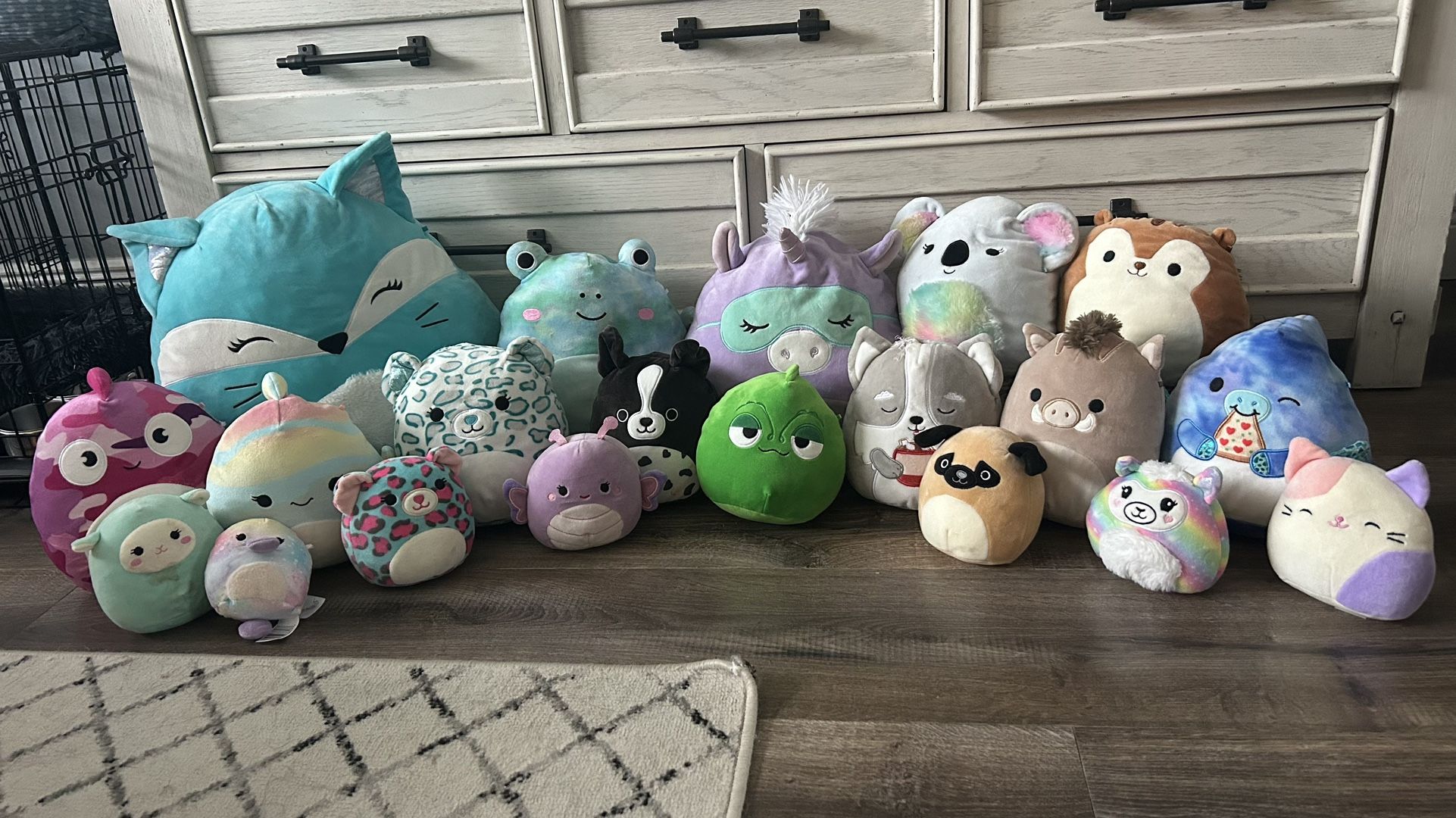 Squishmallows LOT OF 20! display picture 1