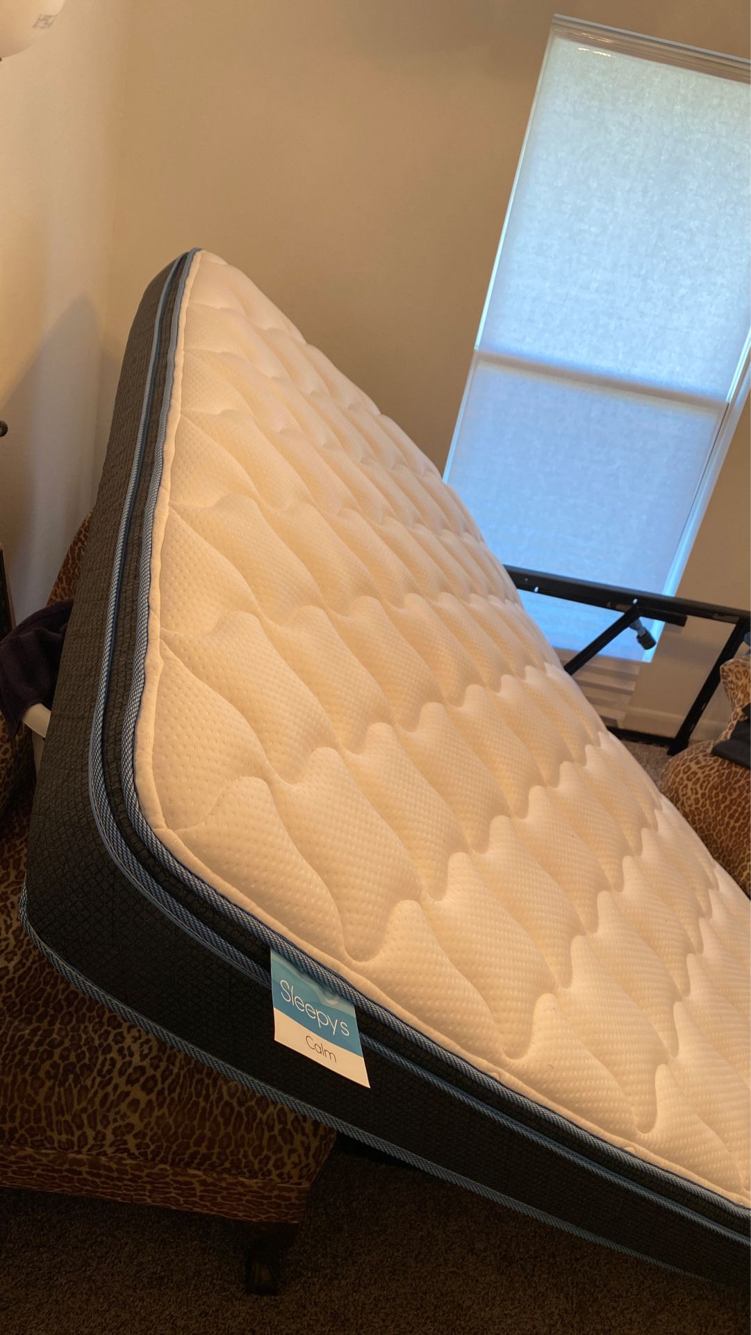 Sleepy’s calm Eurotop Memory foam King mattress for Sale in Baton Rouge, LA OfferUp