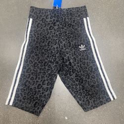 Women’s athletic clothing 