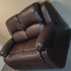 Loveseat Brown In Leather Brand New