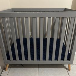 Mini Crib 