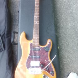 fender Stratocaster $500