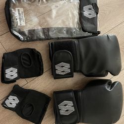 New Floyd’s Essential Boxing Gloves 