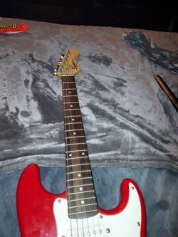 Sqirer strategy electric. Guitar