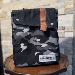 The Foundry Lunch Bag Insulated Black Grey Camo Snap Close Fit + Fresh Dyer Hip #lunchbag #lunchbox #camo #cooler #lunch #foundry  