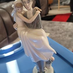 Lladro 5282 "OVER THE THRESHOLD"