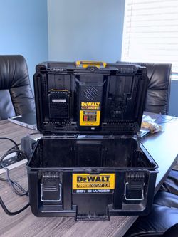 DEWALT TOUGHSYSTEM 2.0 Charger Box