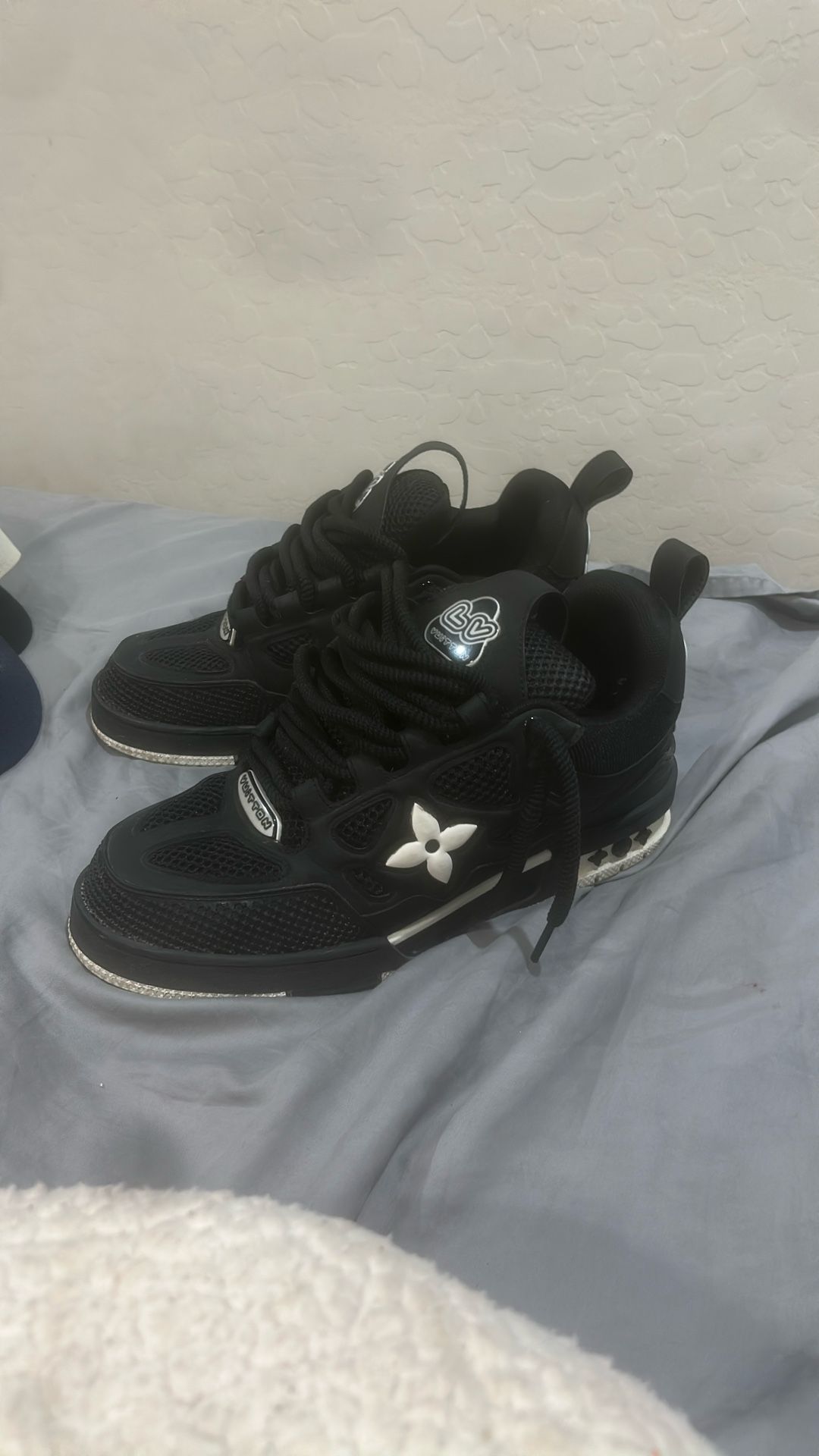 Lv skates decent condition throw offer