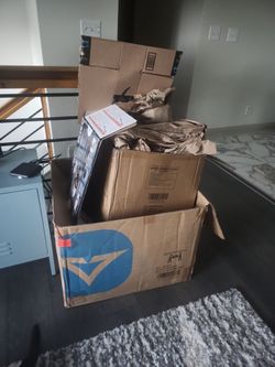 Free moving boxes