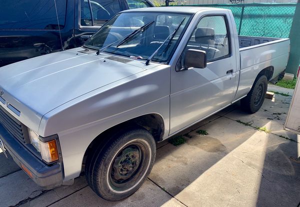 1986 NISSAN PICKUP D21 HARDBODY $1600 OBO for Sale in Los Angeles, CA