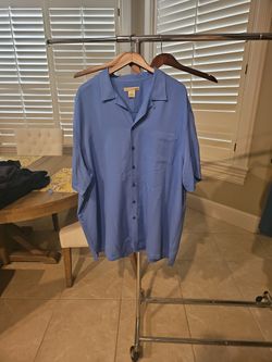 Men's size 2XL shirt EUC