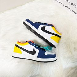 hit product 💰 55 • Main promotion 🔥 AJ1 low cut white, blue, and yellow cost-effective recommended models with sizes ranging from 36 to 44