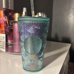 New Starbucks Cup 