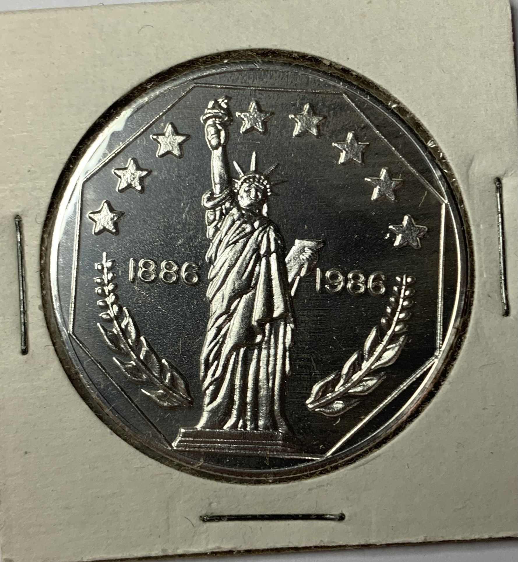 1 SILVER OUNCE STATUE OF LIBERTY CENTENNIAL DATED 1886-96 COIN