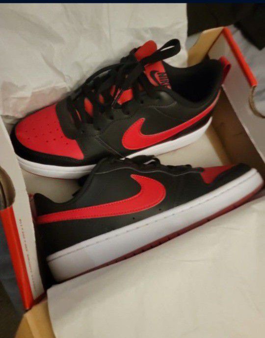 Nikes RED & BLACK