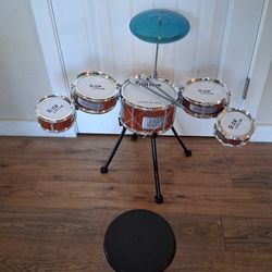 Kid's, children's, child's, drum set age 3 to 5