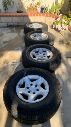 Toyota Tundra Rims Tormenta A/T 265/r16